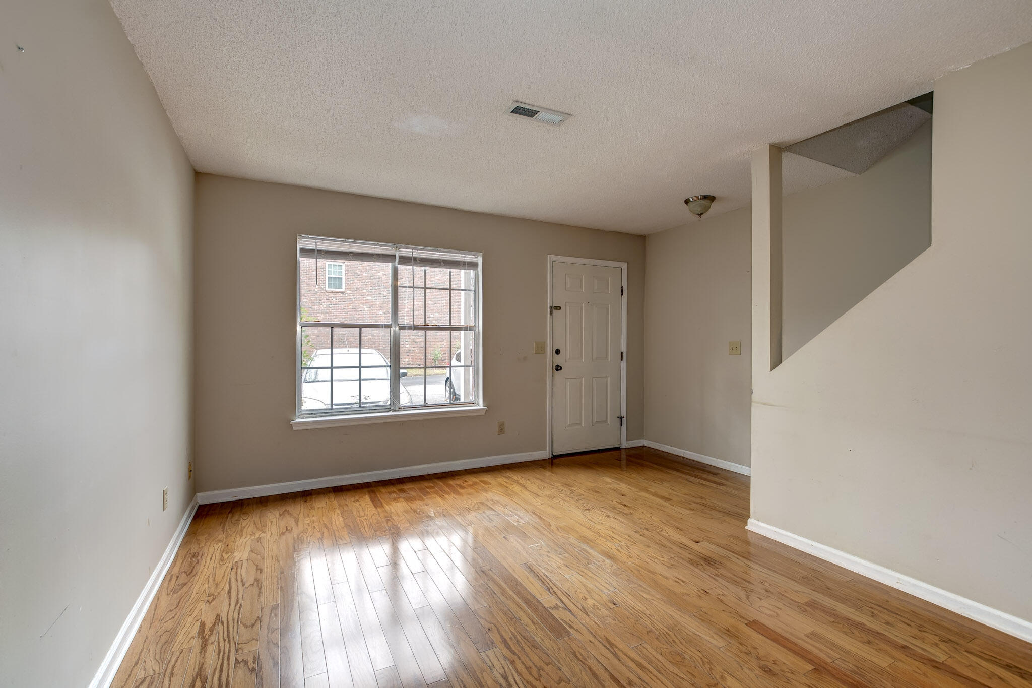 1058 Hunters Trace Mount Pleasant, SC 29464 - Photo 11 of 27 12-DSC_9121_2_3_4_5