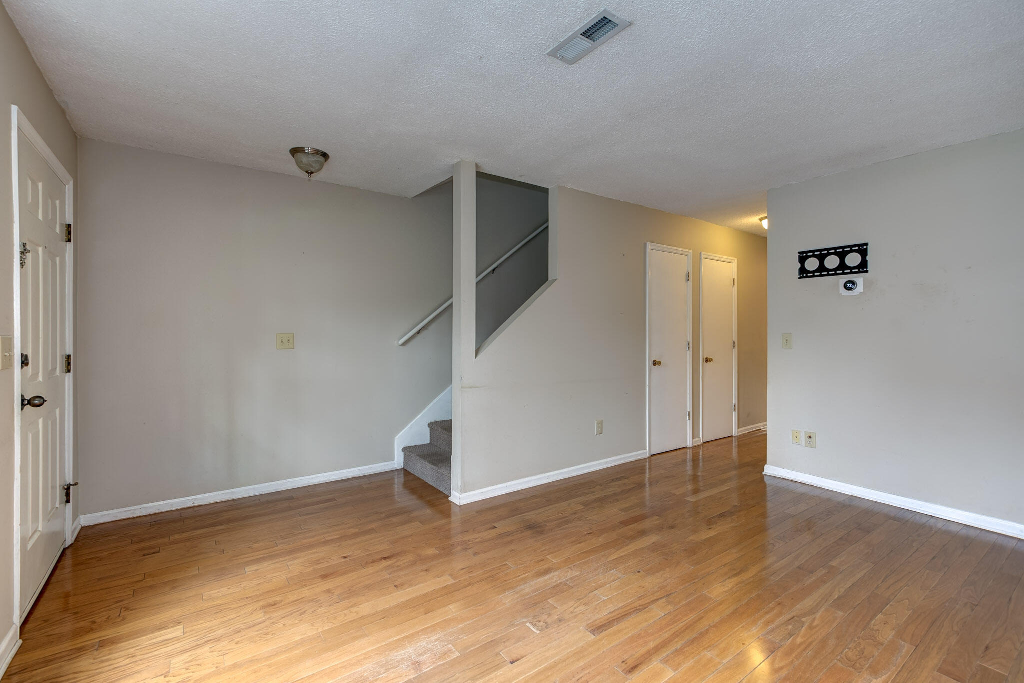 1058 Hunters Trace Mount Pleasant, SC 29464 - Photo 13 of 27 11-DSC_9116_17_18_19_20
