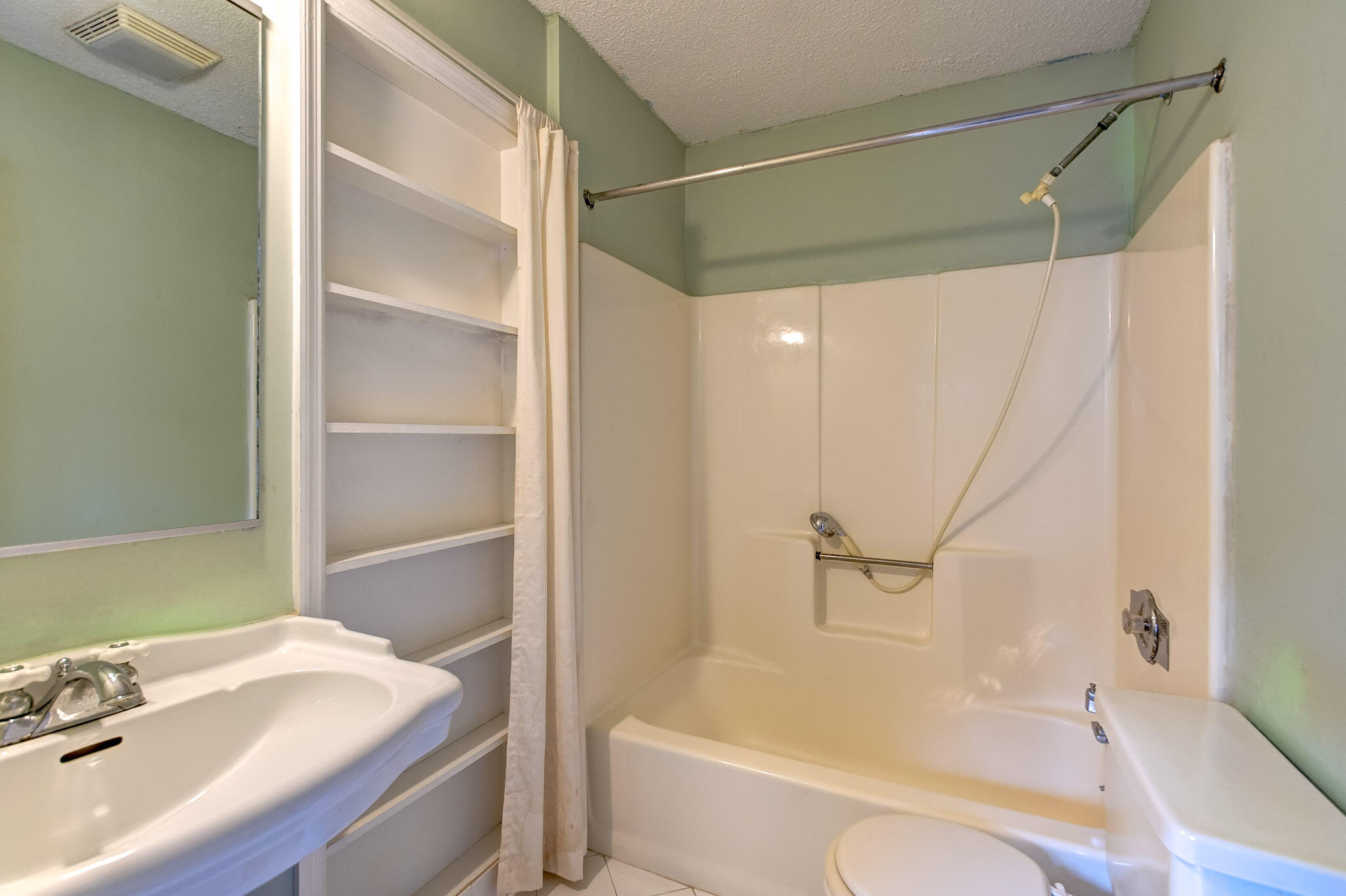 1058 Hunters Trace Mount Pleasant, SC 29464 - Photo 21 of 27 3-DSC_9066_67_68_69_70