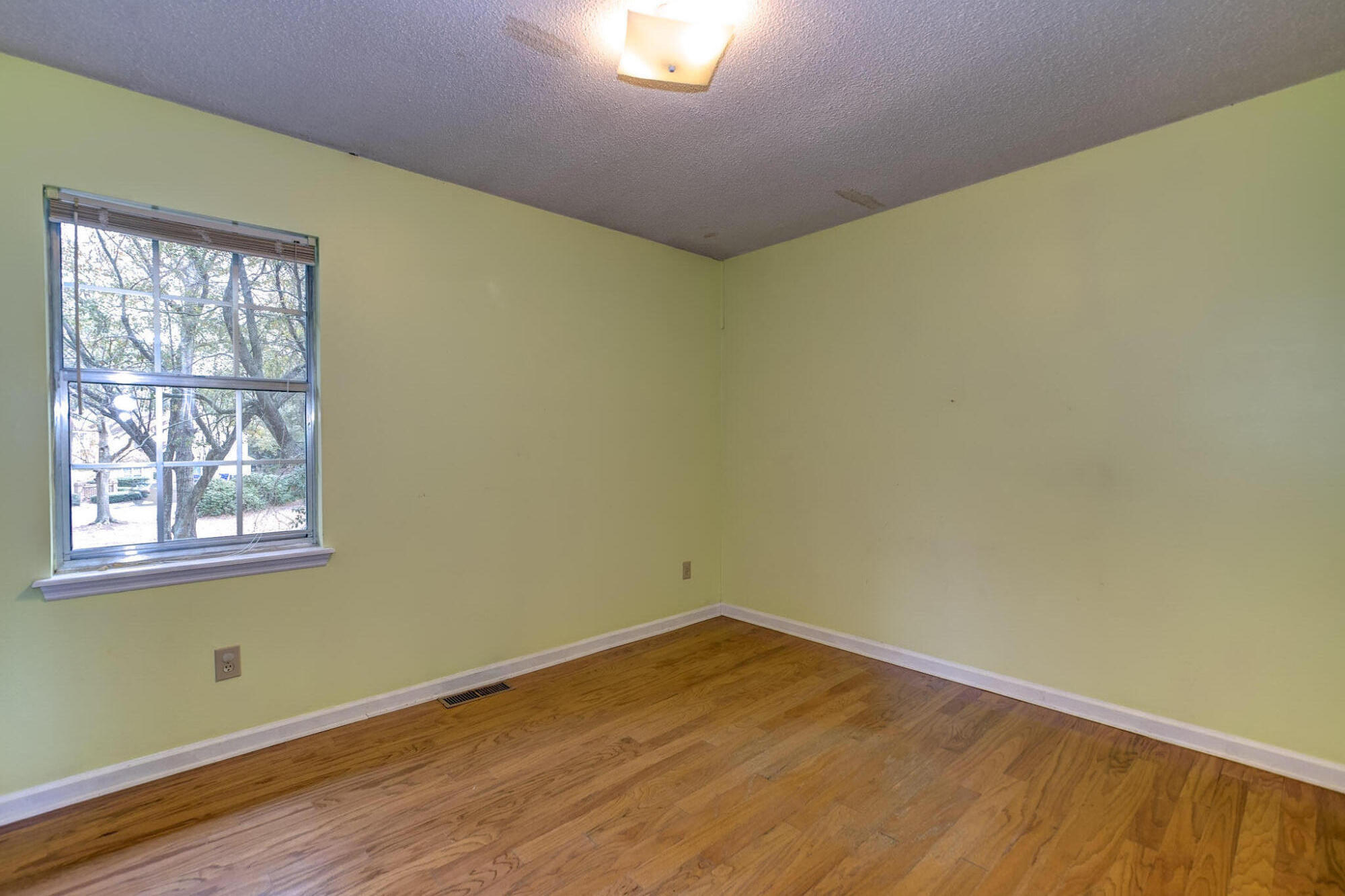 1058 Hunters Trace Mount Pleasant, SC 29464 - Photo 23 of 27 1-DSC_9056_57_58_59_60