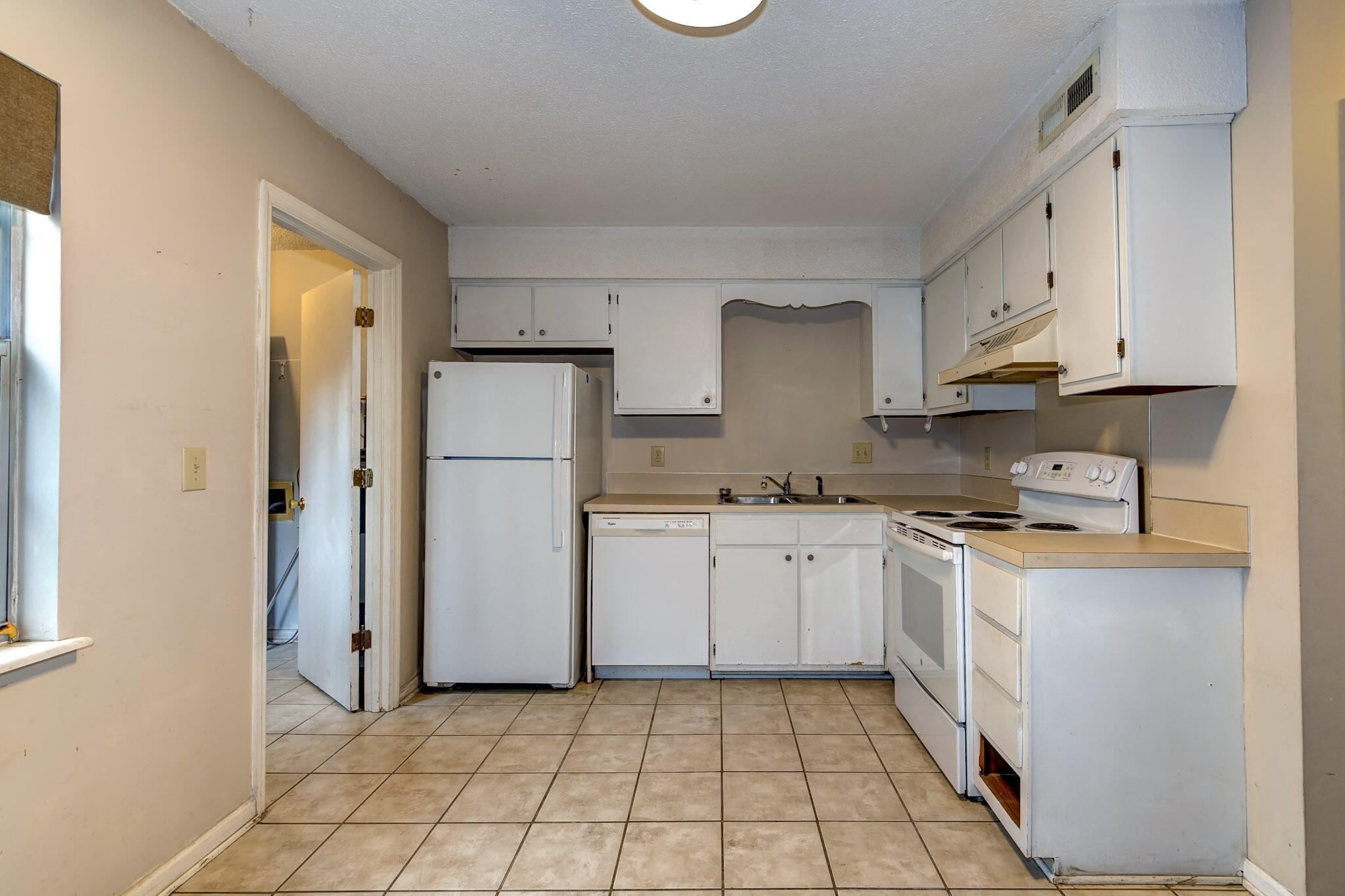 1058 Hunters Trace Mount Pleasant, SC 29464 - Photo 8 of 27 15-DSC_9141_2_3_4_5