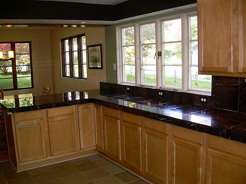 725 East Pike Road Indiana, PA 15701 - Photo 13 of 25 Kitchen.