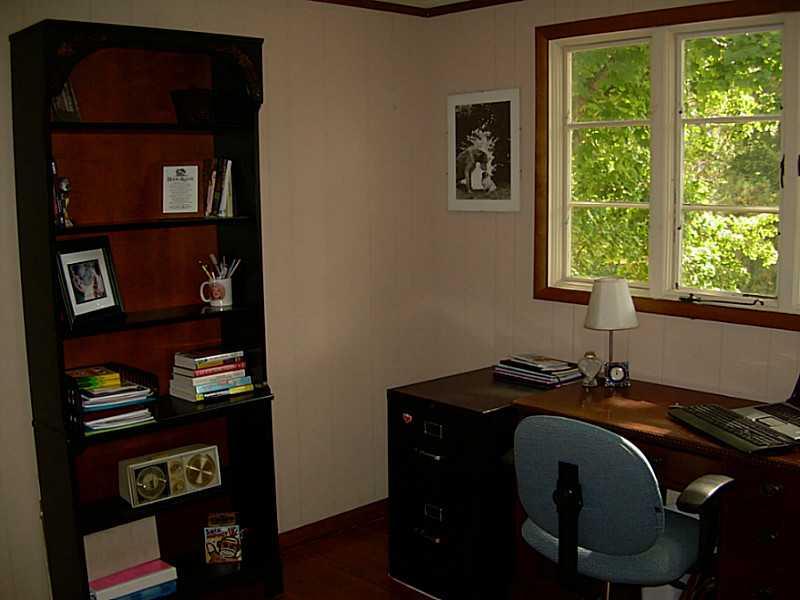 725 East Pike Road Indiana, PA 15701 - Photo 17 of 25 Studio/Study/Office.