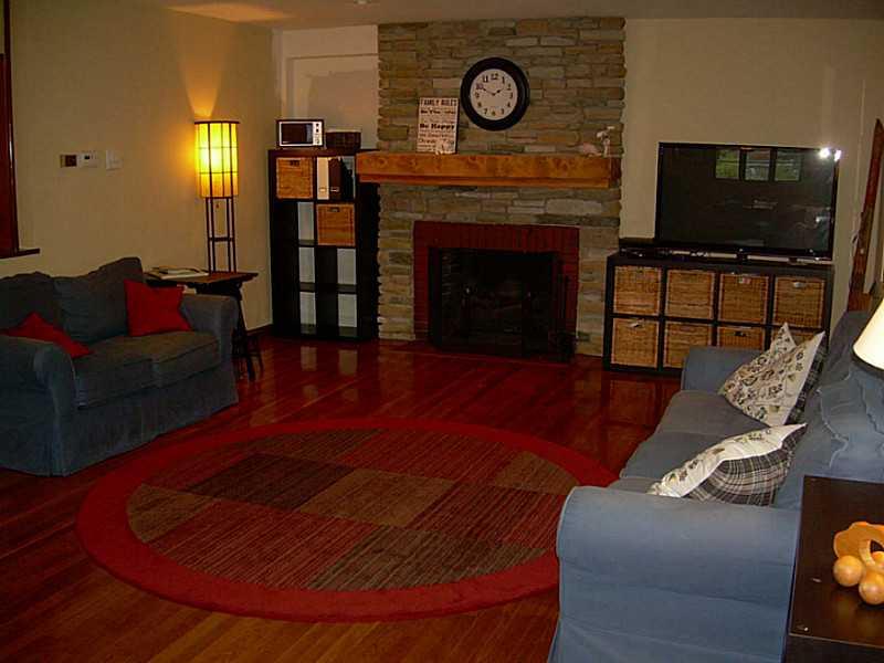 725 East Pike Road Indiana, PA 15701 - Photo 7 of 25 Living Room.