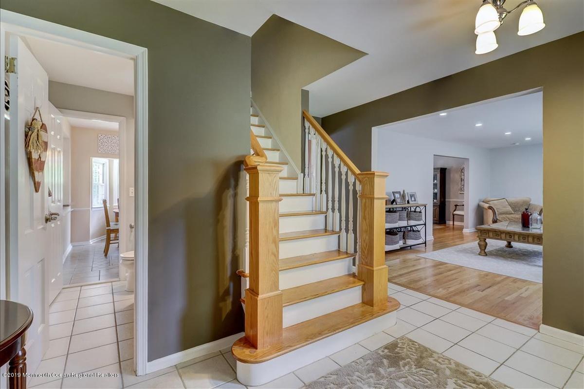 98 Wallace Road Middletown, NJ 07748 - Photo 2 of 26 15-Stairway
