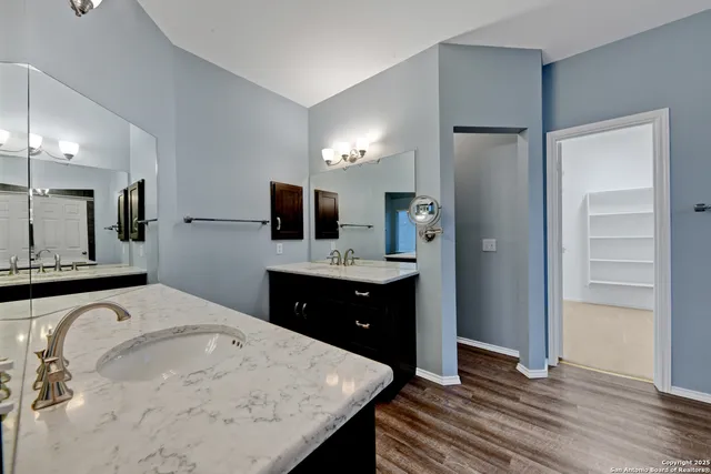 a view of an empty walk in closet