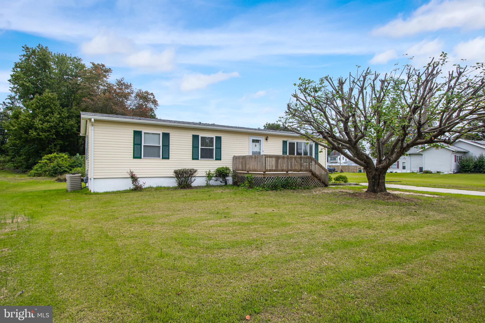 375 Harding Highway Carneys Point, NJ 08069 - Photo 1 of 13 Exterior / Front Yard