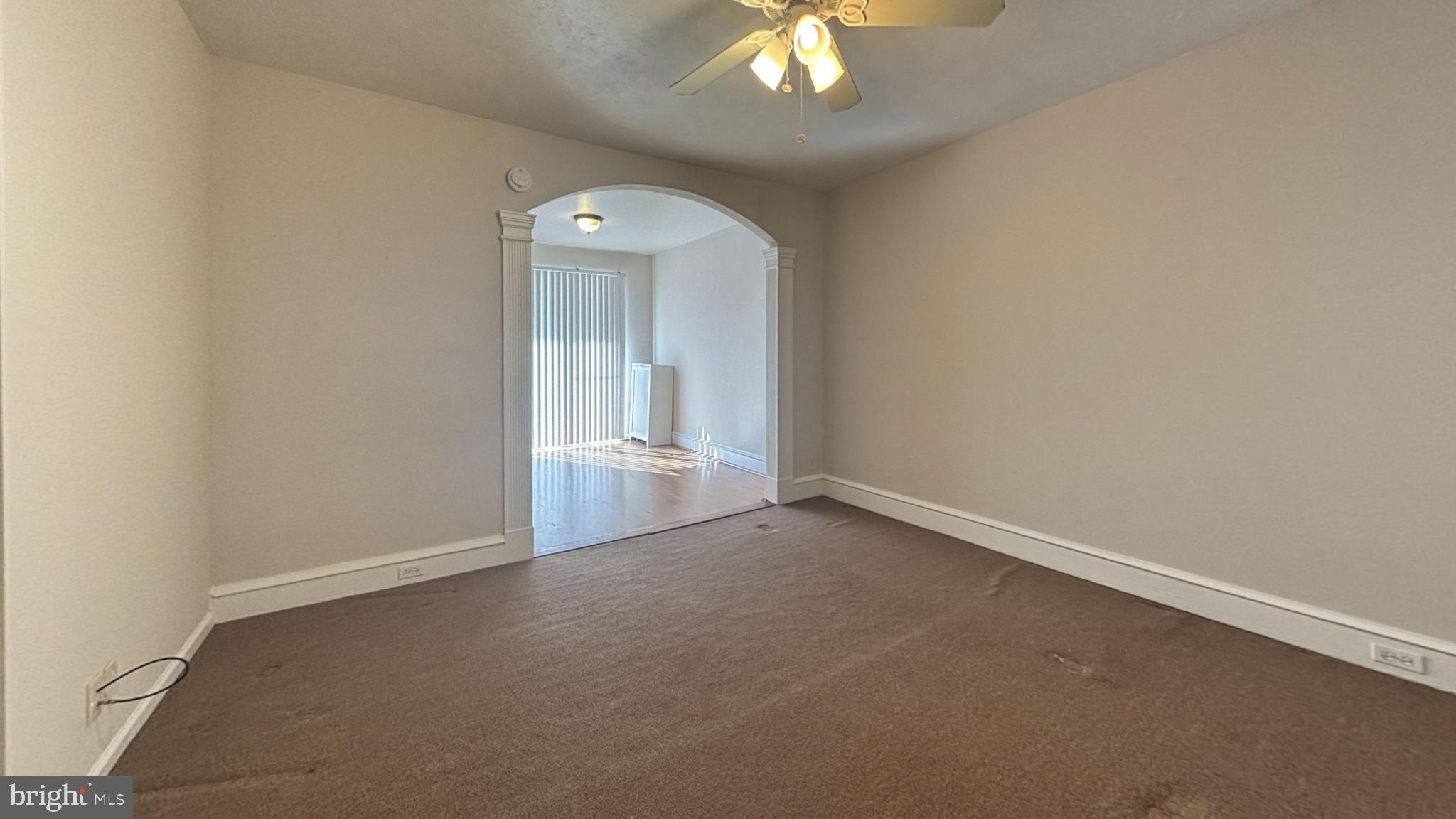 an empty room with a empty space