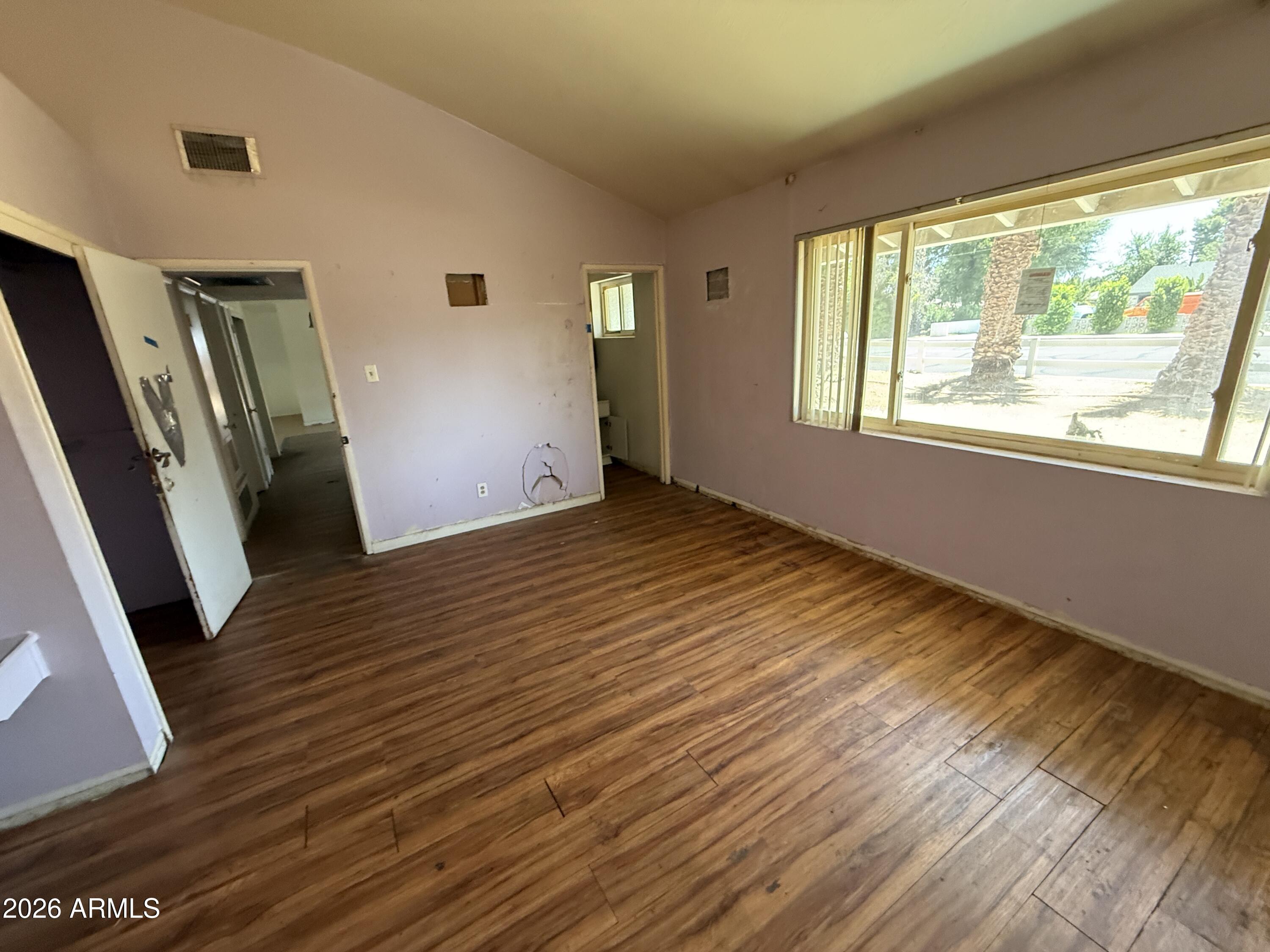 1112 West Bethany Home Road Phoenix, AZ 85013 - Photo 9 of 16