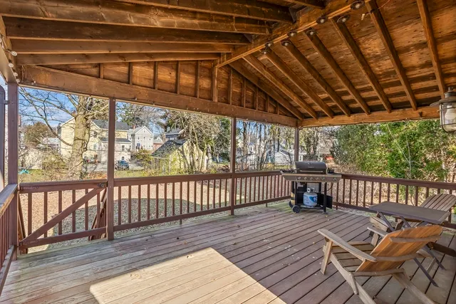 a view of yard with trees