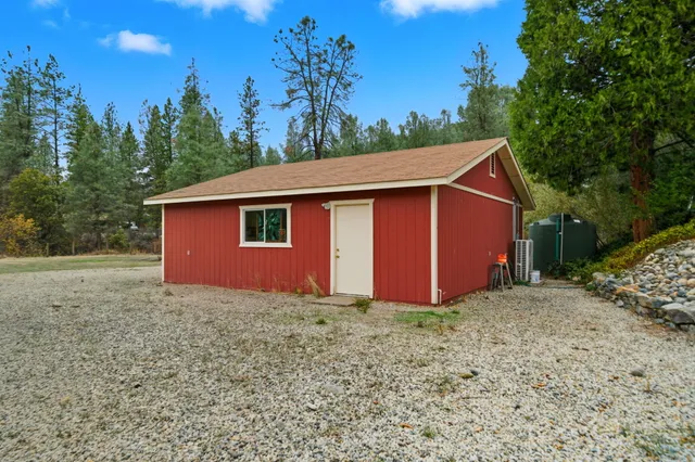 $779,000 | 7848 Rush Creek Road, Lewiston, CA 96052