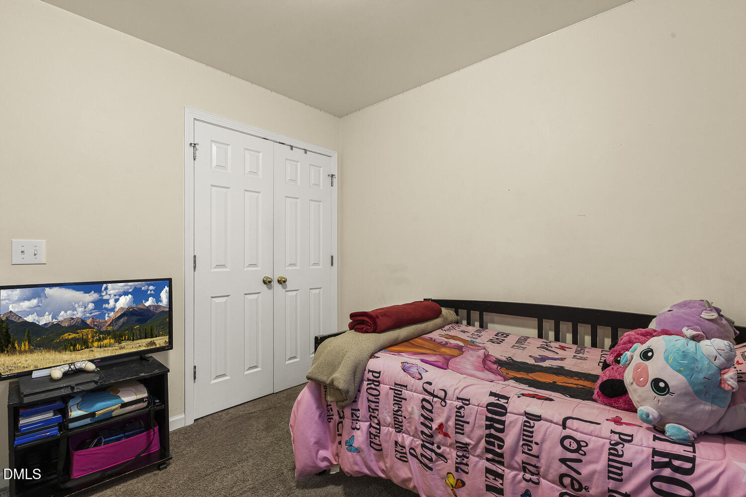 2712 Patbrook Lane Raleigh, NC 27610 - Photo 22 of 28 022