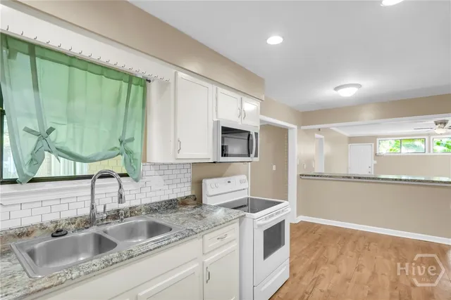 $2,400 | 2222 Bacon Park Drive, Savannah, GA 31406