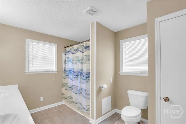 $2,400 | 2222 Bacon Park Drive, Savannah, GA 31406