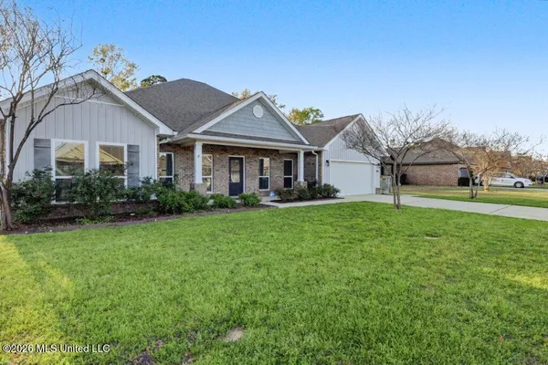 $2,650 | 10423 Autumn Drive, Gulfport, MS 39503