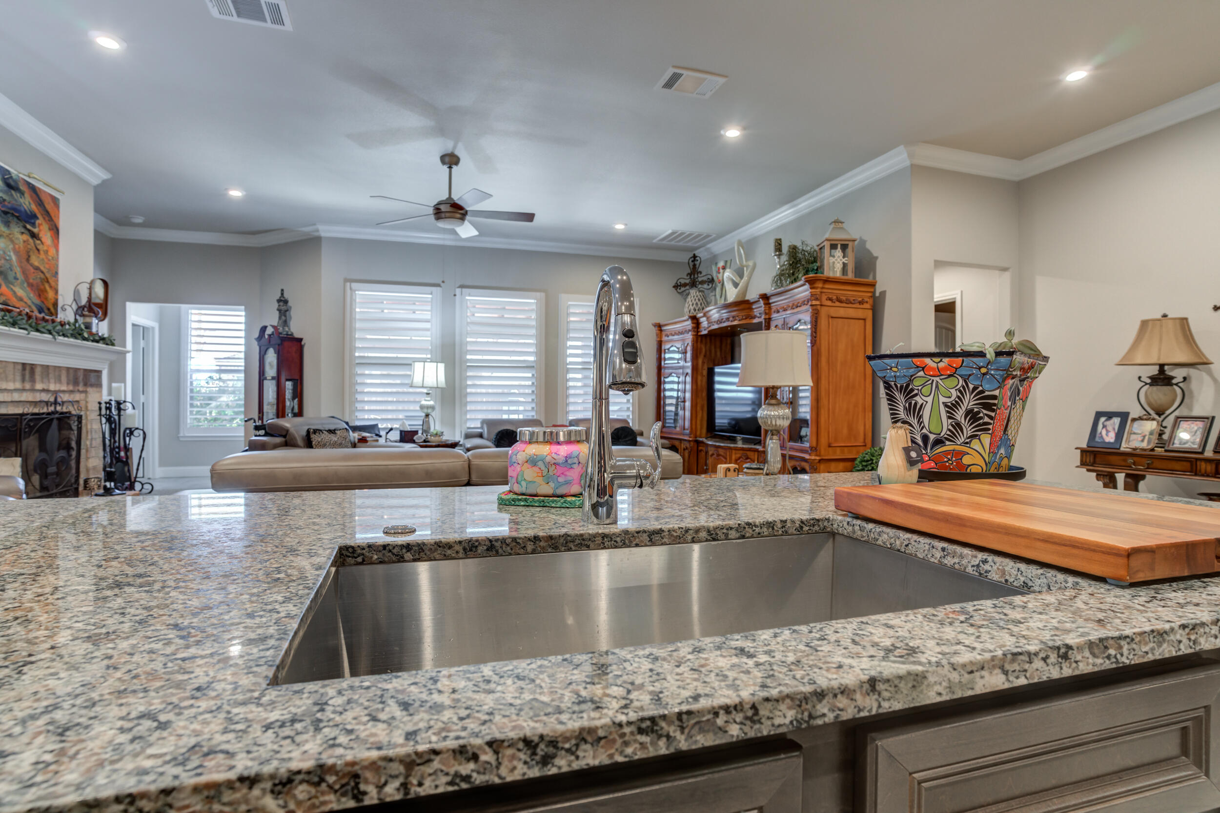 9801 Valencia Avenue Lubbock, TX 79424 - Photo 24 of 67 DSC09308_09_10_11_12