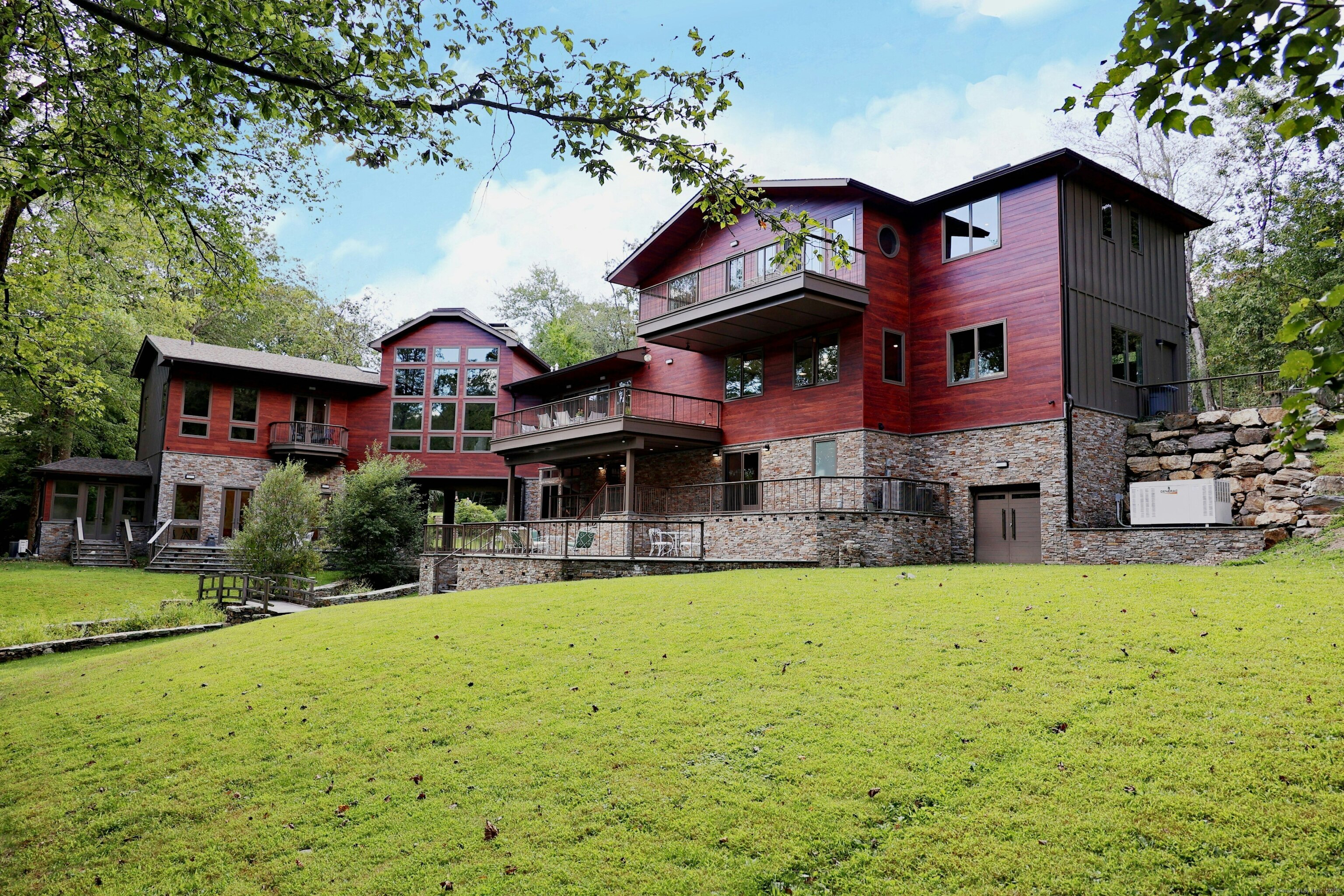 88 Green Lane Ridgefield, CT 06877 - Photo 2 of 40