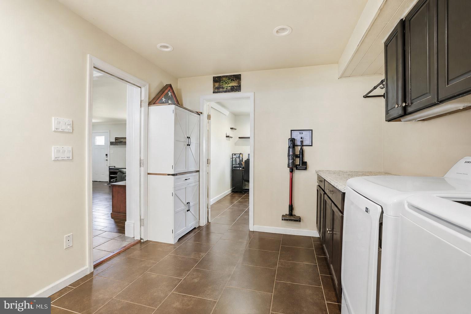 14 Hemlock Road Levittown, PA 19056 - Photo 31 of 31 Gallery Image 31