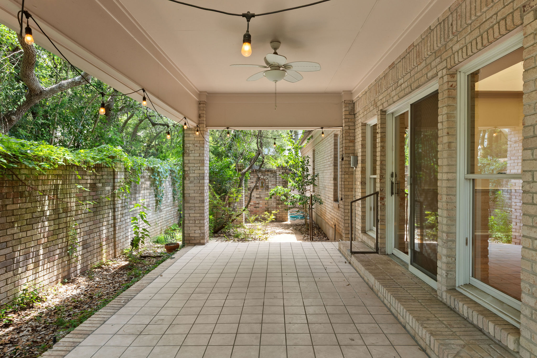 2834 Montebello Road, Unit B11 Austin, TX 78746 - Photo 37 of 39