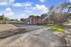 $899,800 | 1870 St Johns Boulevard, Lincoln Park, MI 48146