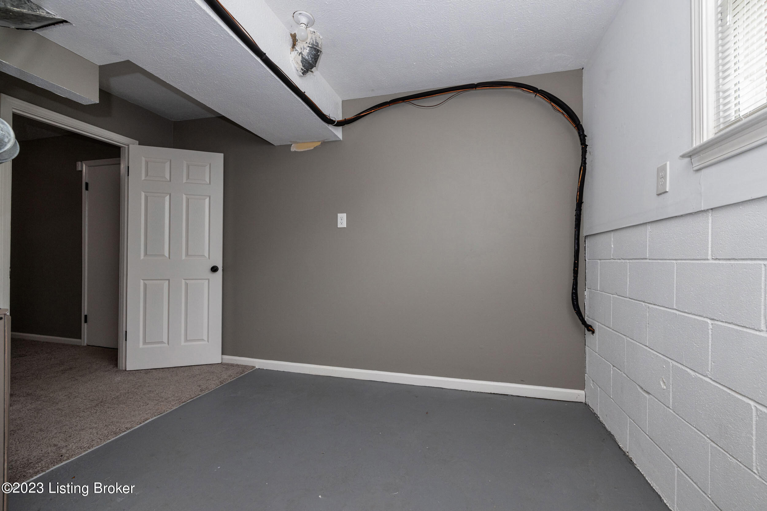 12974 East Orell Road Louisville, KY 40272 - Photo 29 of 40 RBWP4628