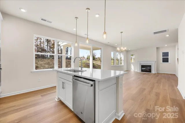 $579,990 | 8233 Franklin Trl Street, Mint Hill, NC 28227