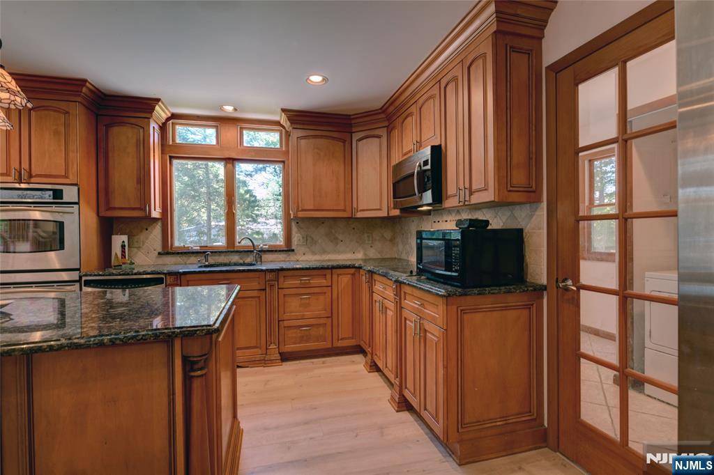 34 Knoll Road Wayne, NJ 07470 - Photo 14 of 50