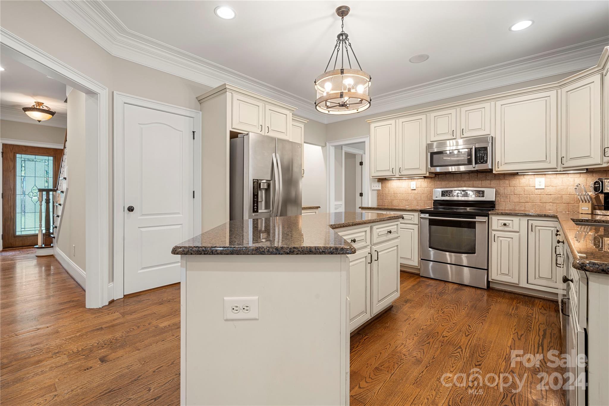 5630 Lake Wylie Road Clover, SC 29710 - Photo 8 of 34 Gallery Image 8