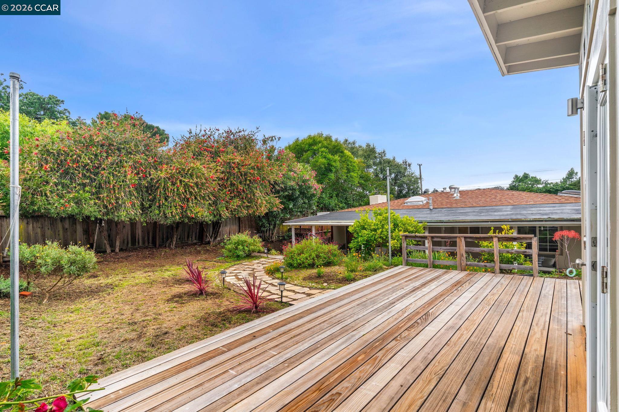 1432 Sunset Loop Lafayette, CA 94549 - Photo 30 of 33 Gallery Image 30