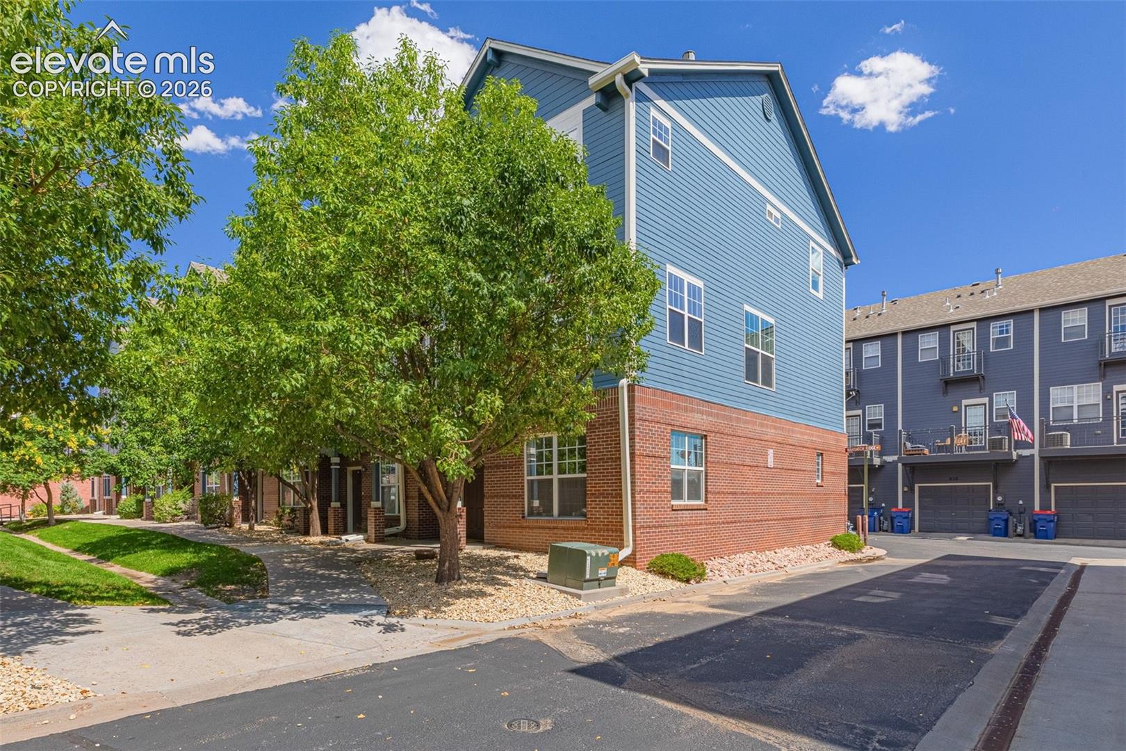 848 Wahsatch Ridge Point Colorado Springs, CO 80903 - Photo 3 of 36 Gallery Image 3