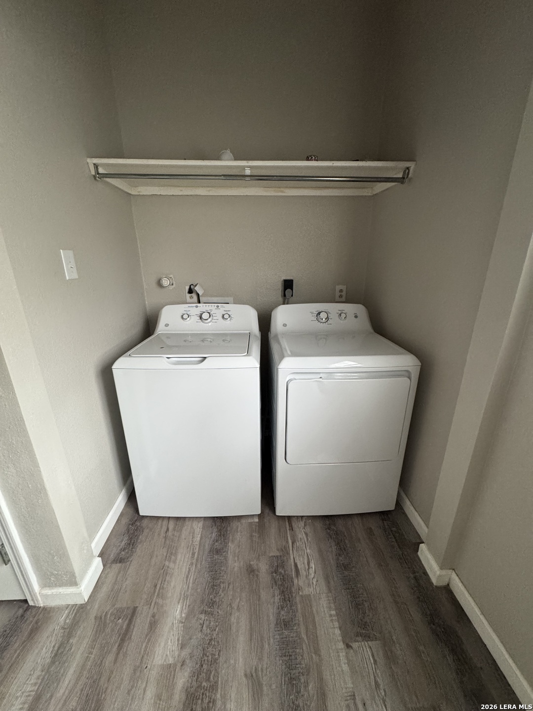 1240 Rice Road San Antonio, TX 78220 - Photo 31 of 45 a utility room with dryer and washer