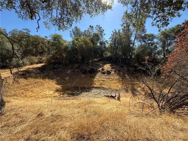 a picture of a bathroom with a sink