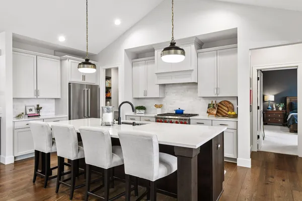 $790,000 | 4052 Vista View Drive, Chaska, MN 55318