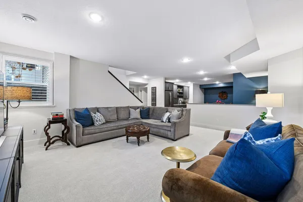 $790,000 | 4052 Vista View Drive, Chaska, MN 55318
