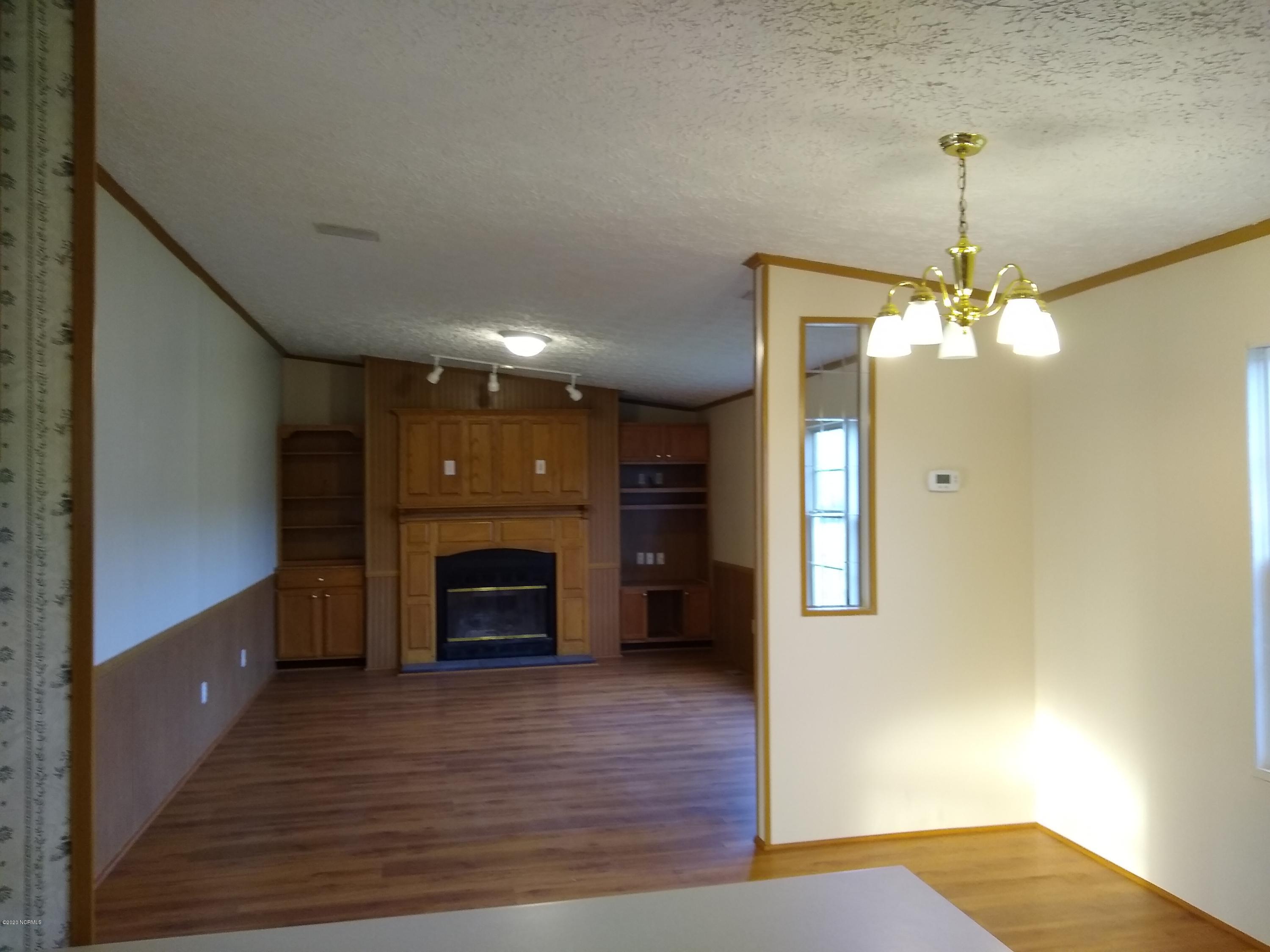 396 Morton Farm Road Hubert, NC 28539 - Photo 24 of 48 Den - Dining