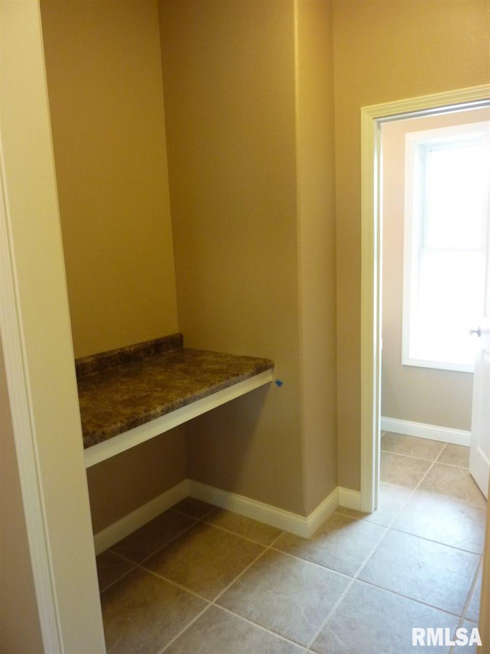 910 Devonshire Road Washington, IL 61571 - Photo 14 of 36 Gallery Image 14
