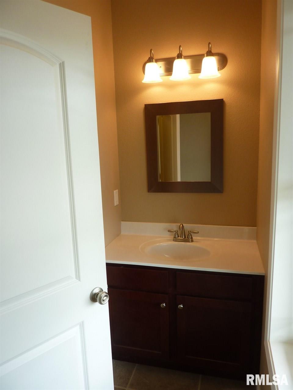 910 Devonshire Road Washington, IL 61571 - Photo 15 of 36 Gallery Image 15