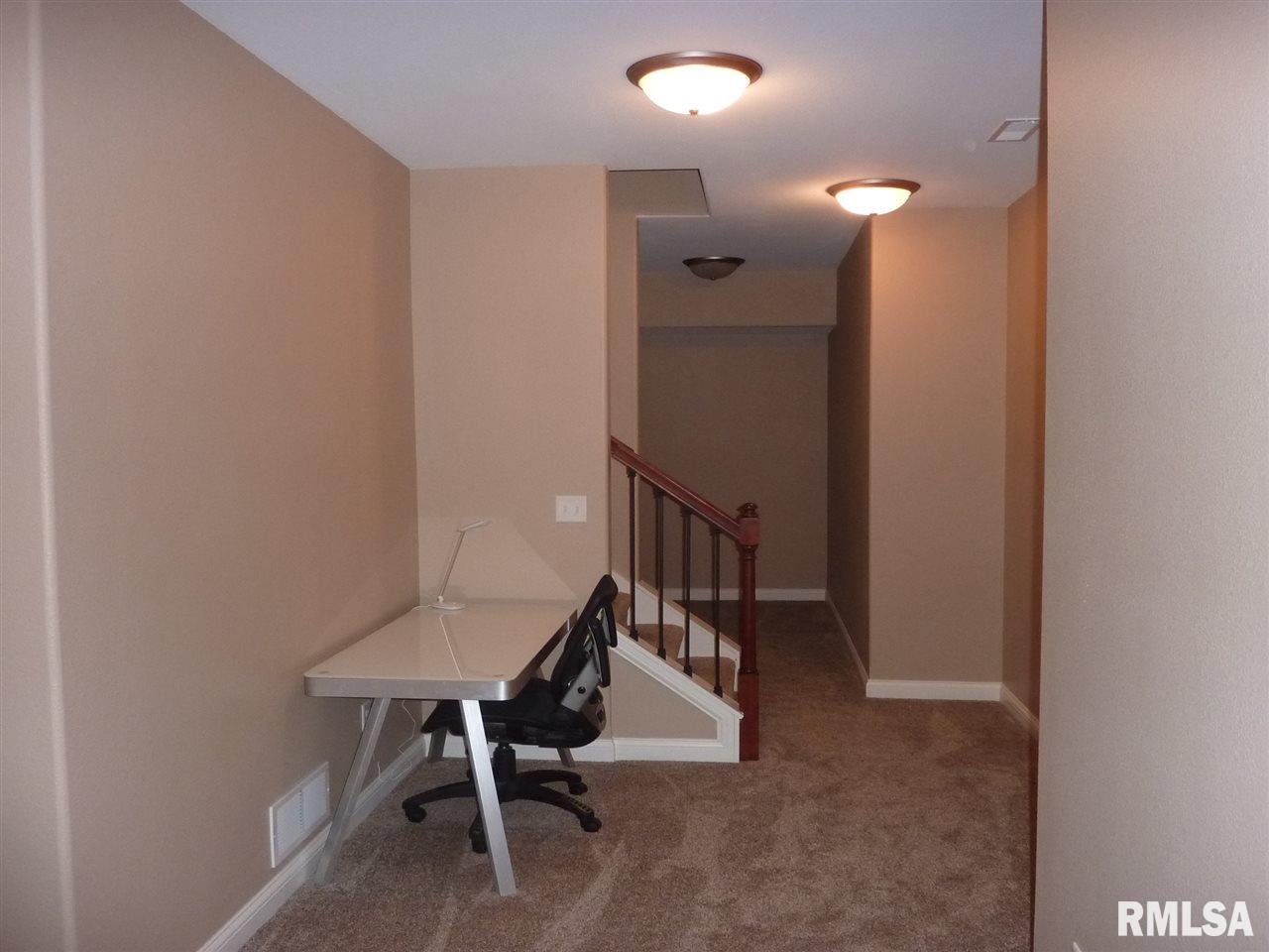 910 Devonshire Road Washington, IL 61571 - Photo 16 of 36 Gallery Image 16