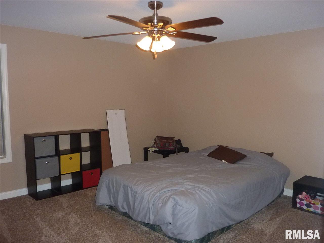910 Devonshire Road Washington, IL 61571 - Photo 27 of 36 Gallery Image 27