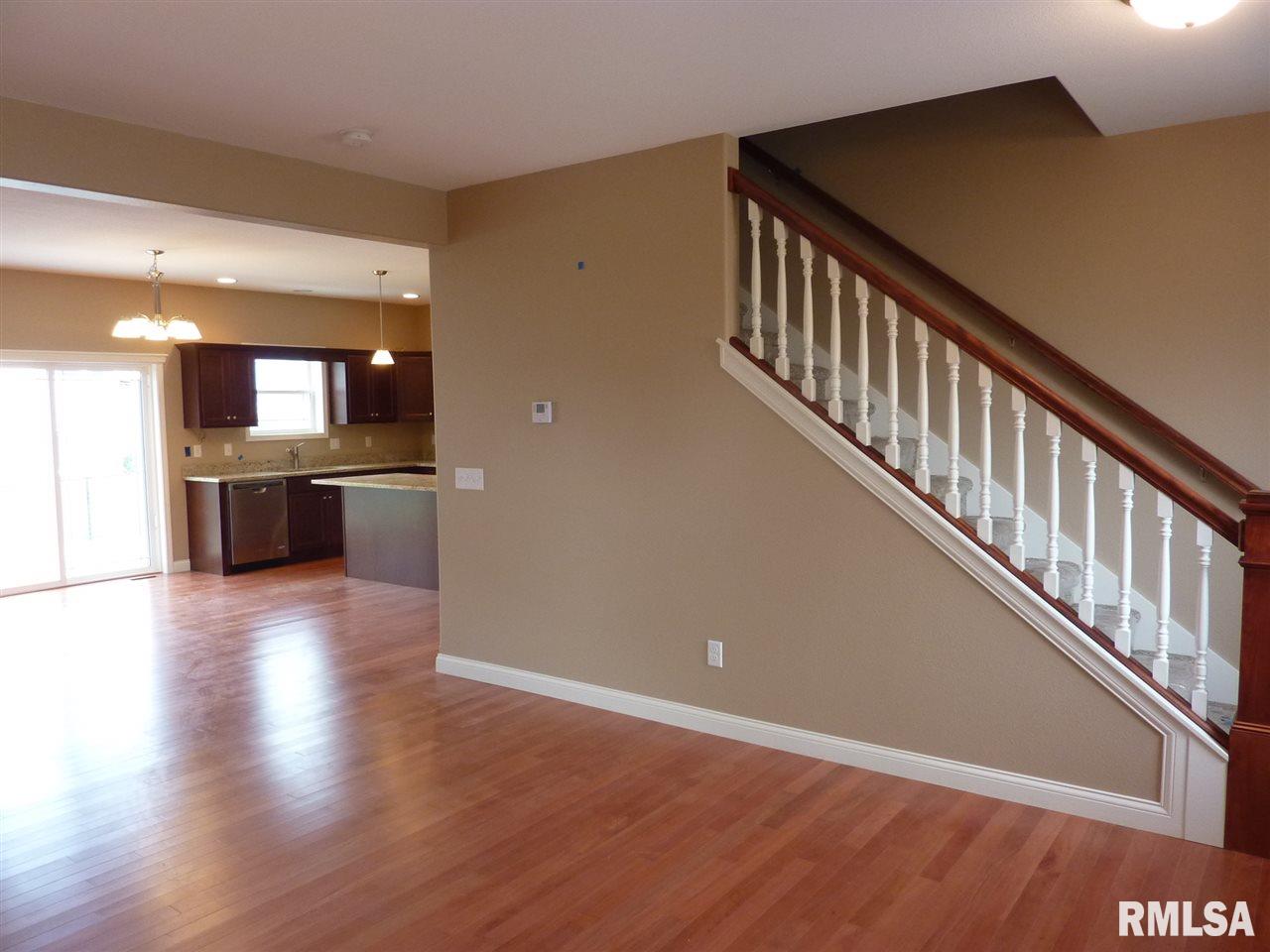910 Devonshire Road Washington, IL 61571 - Photo 3 of 36 Gallery Image 3