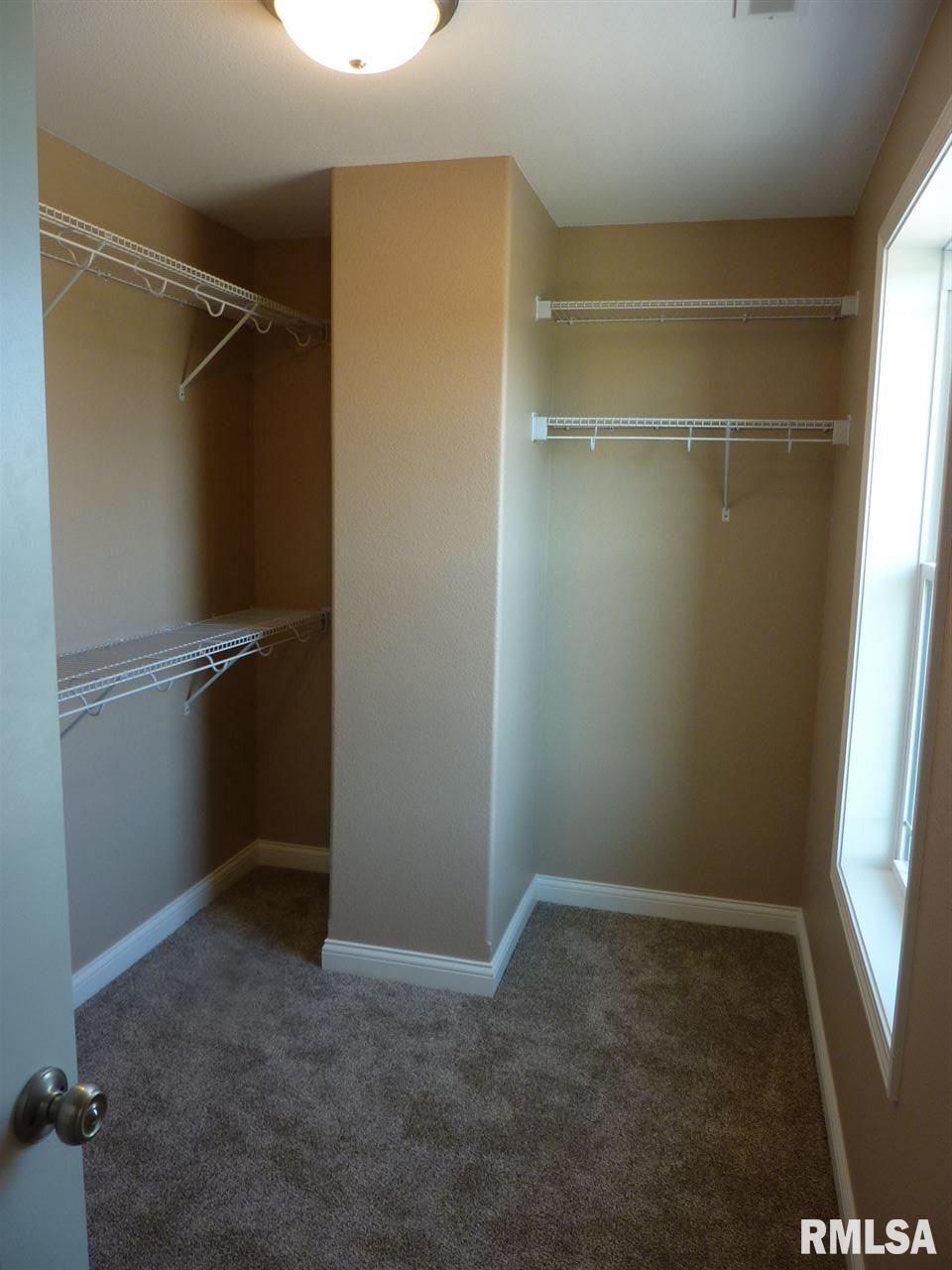 910 Devonshire Road Washington, IL 61571 - Photo 32 of 36 Gallery Image 32