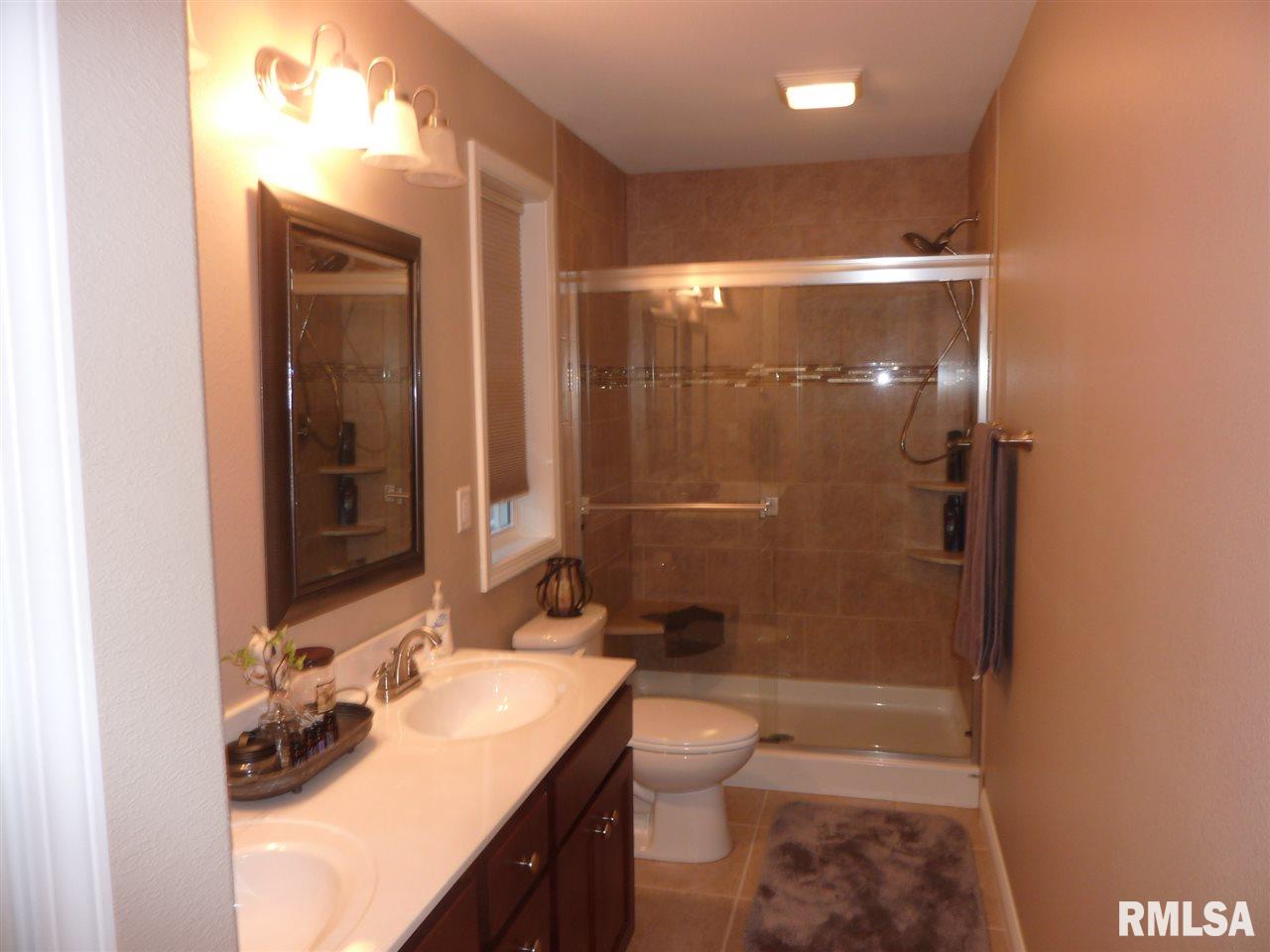 910 Devonshire Road Washington, IL 61571 - Photo 33 of 36 Gallery Image 33
