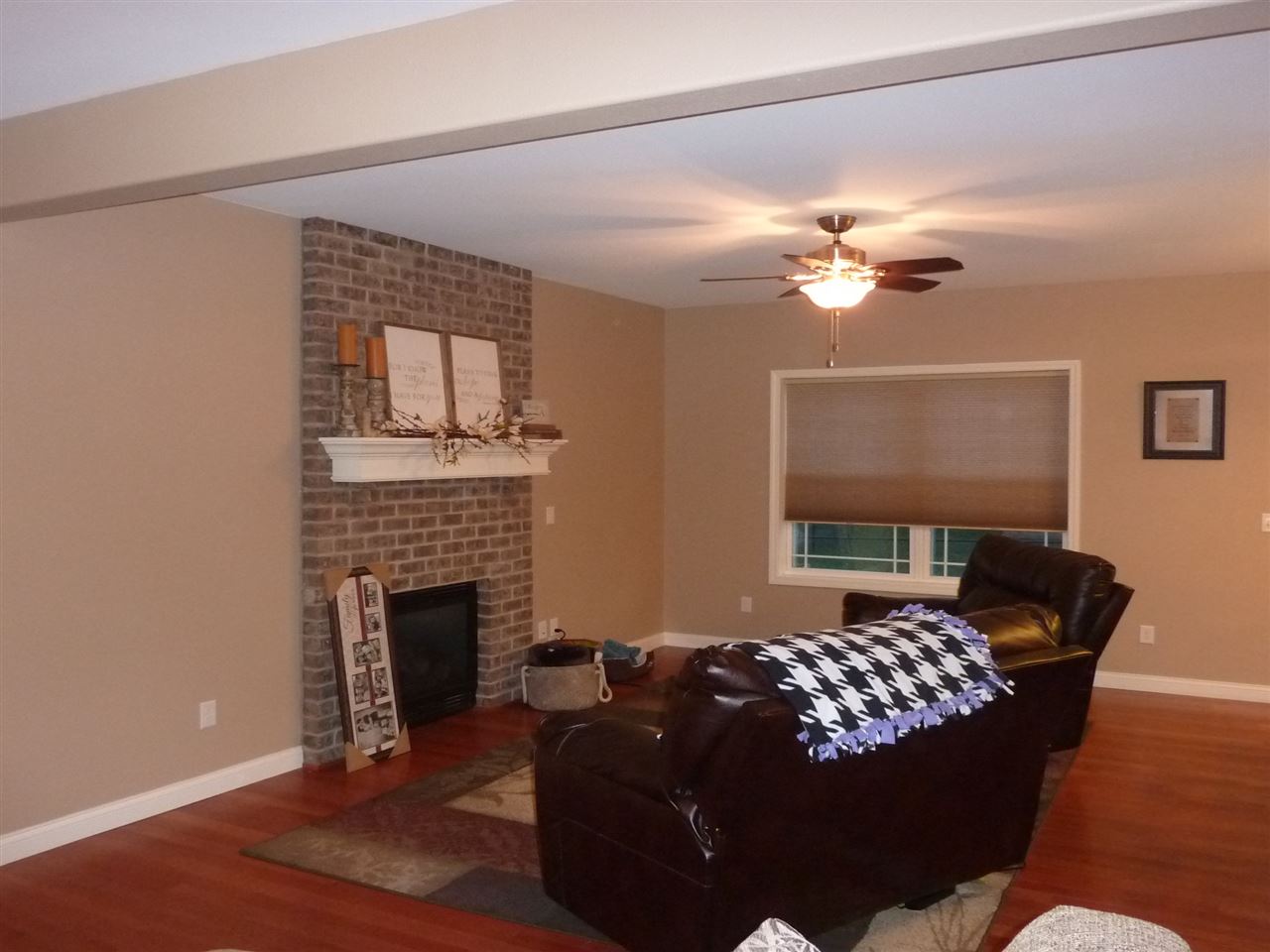 910 Devonshire Road Washington, IL 61571 - Photo 5 of 36 Gallery Image 5