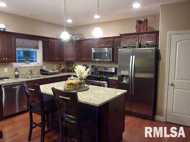 910 Devonshire Road Washington, IL 61571 - Photo 9 of 36 Gallery Image 9