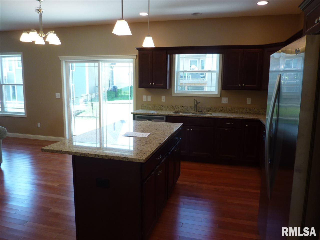 910 Devonshire Road Washington, IL 61571 - Photo 10 of 36 Gallery Image 10