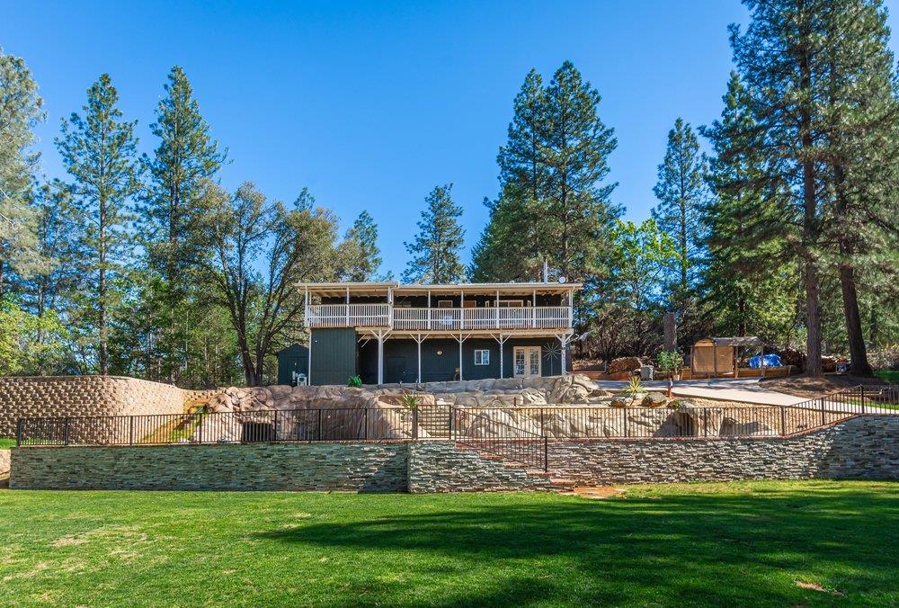 23870 Tokayana Way Colfax, CA 95713 - Photo 4 of 93 a front view of house with a garden