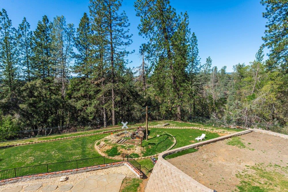 23870 Tokayana Way Colfax, CA 95713 - Photo 62 of 93 a view of a park with large trees