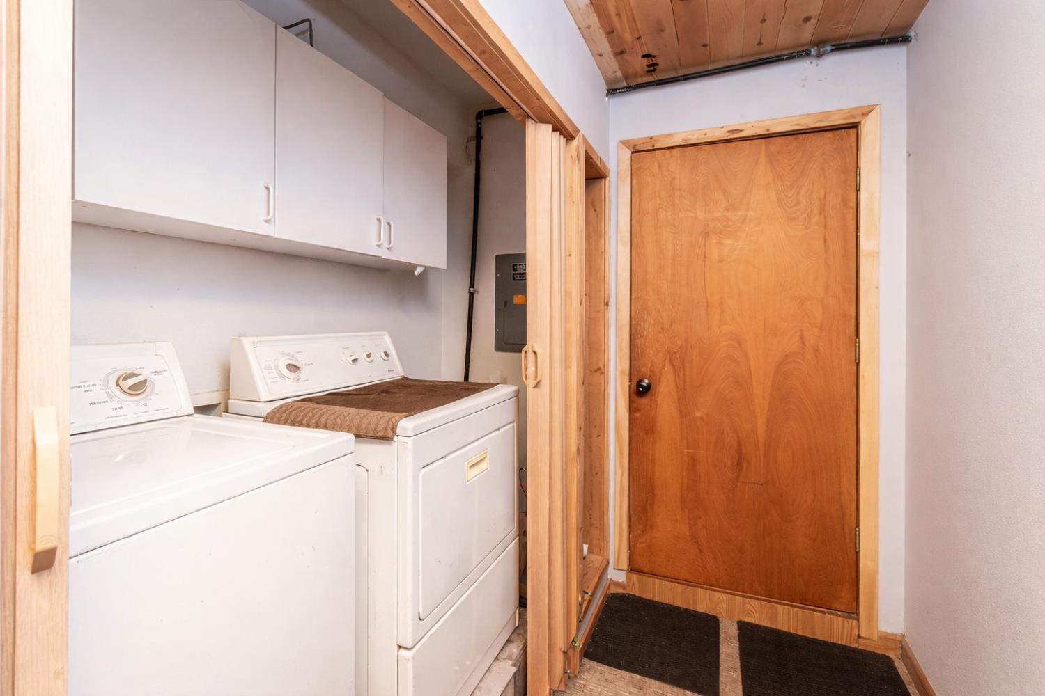 23870 Tokayana Way Colfax, CA 95713 - Photo 93 of 93 a utility room with dryer and washer