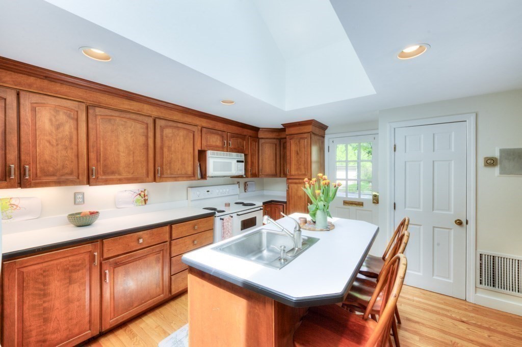 5 Algonquin Road Worcester, MA 01609 - Photo 25 of 42