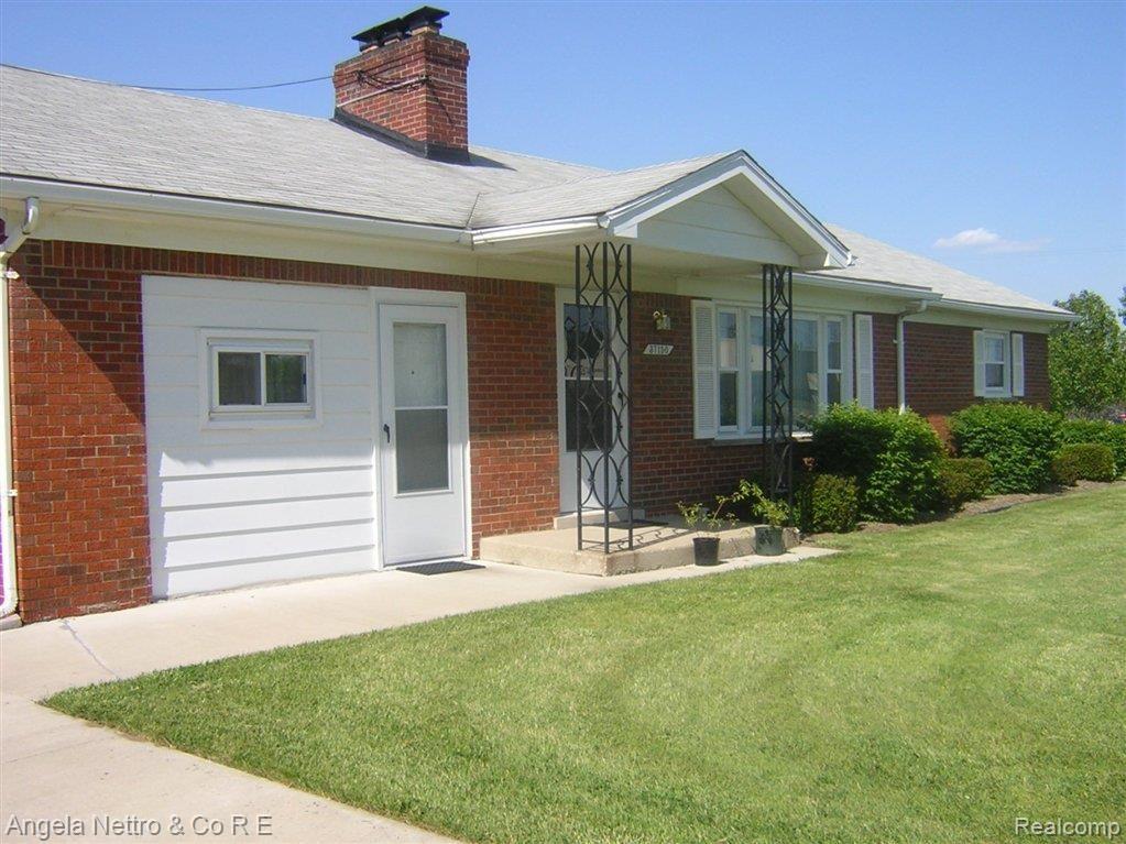 37150 Pennsylvania Road Romulus, MI 48174 - Photo 4 of 17 37150 Side front